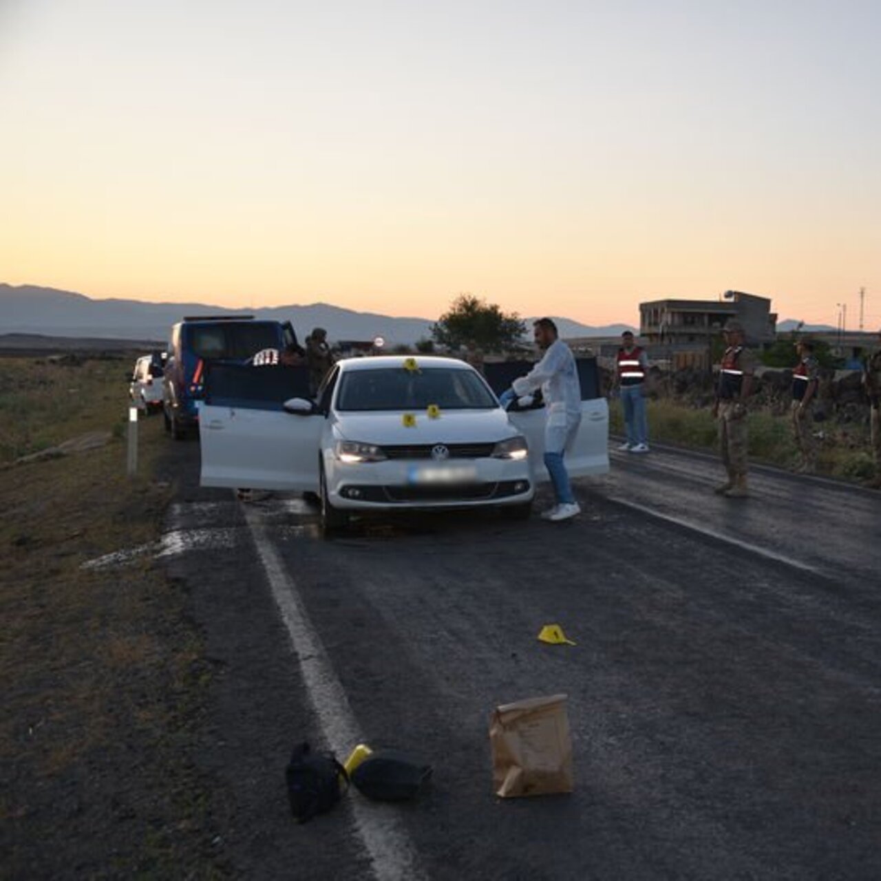 Otomobile silahlı saldırı: 1 ölü