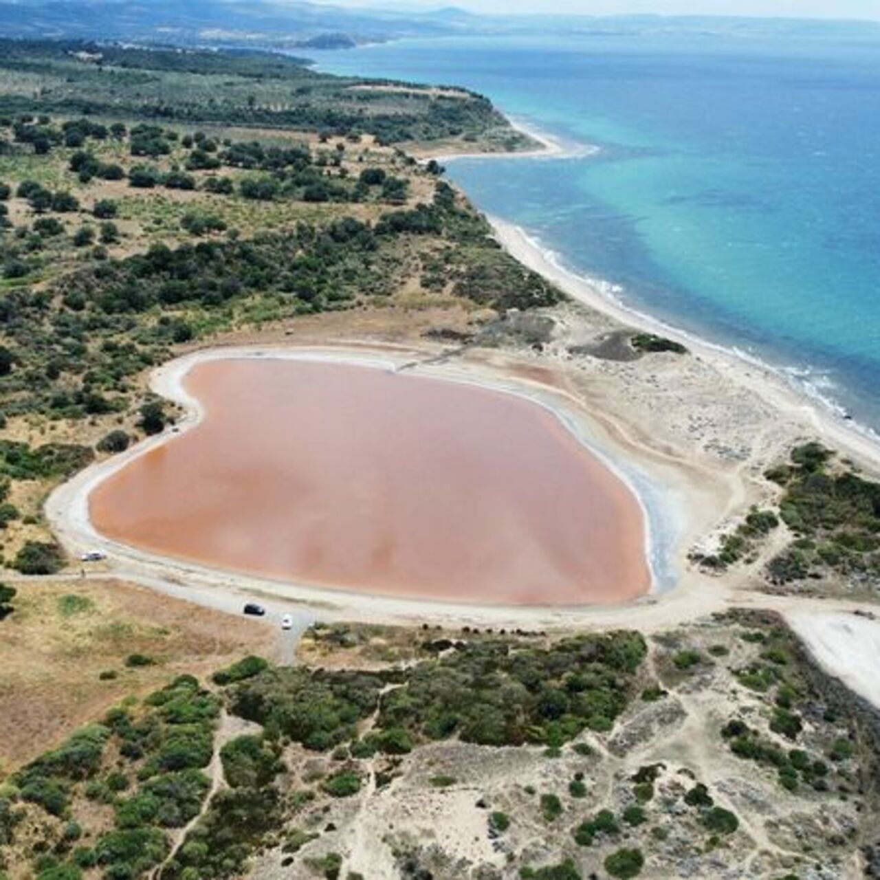 ‘Kalpli Göl’ renk değiştirdi