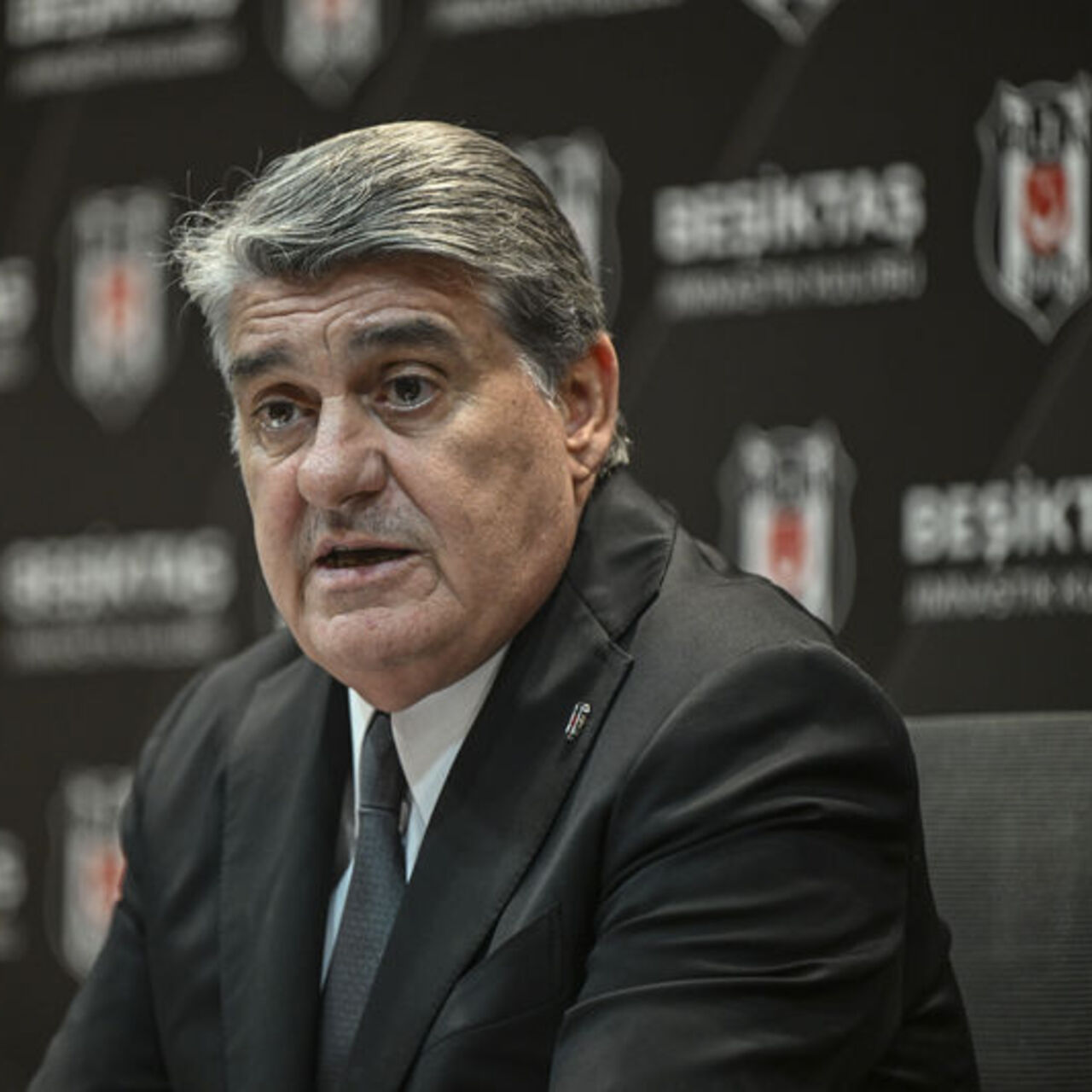 Serdal Adalı’dan fotoğraf tepkisi!